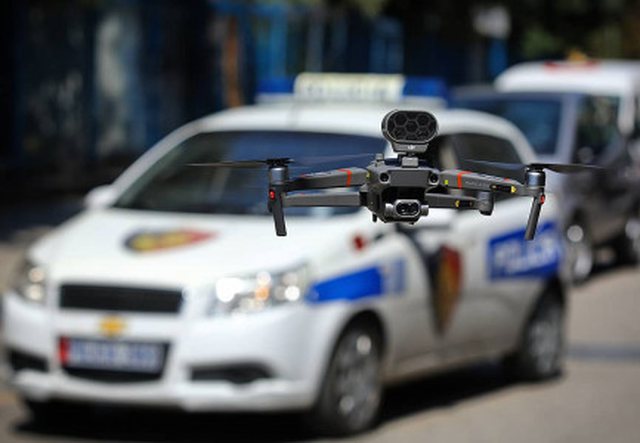 E PËSON KEQ 35-VJEÇARI/ I infektuari me COVID theu karantinën duke dalë nga shtëpia: Policia…