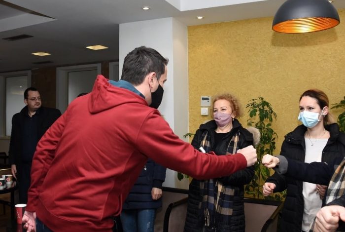 “SOLLËN NË TIRANË…”/ Veliaj: Luli dhe Mona duan që populli të harrojë Gërdecin, 21 Janarin dhe bllokun e Metës