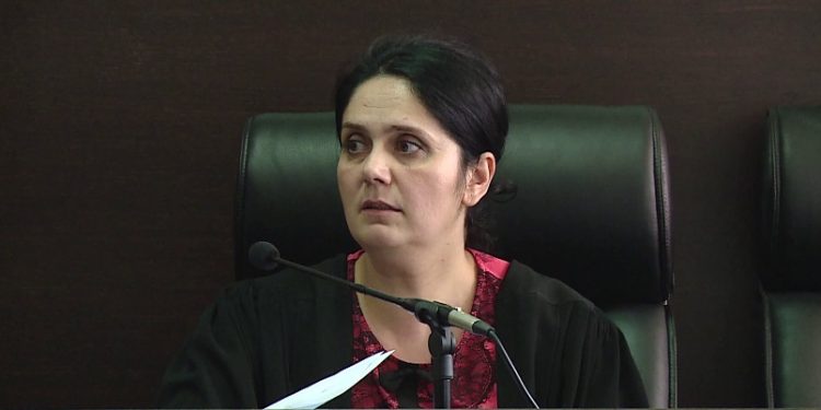 DETAJET E REJA/ Gjyqtarja e Krujës nuk ishte vetëm, nën akuzë edhe ish-drejtori i shërbimit të provës (EMRI)
