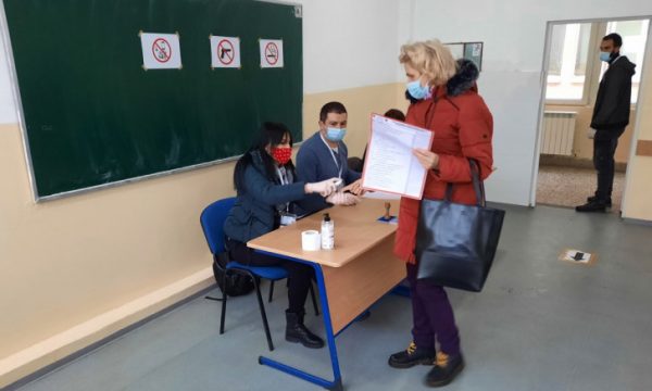 ZGJDHJET/ Të dhënat e KQZ-së: Në tre komuna veriore në Kosovë dalje shumë e madhe në…