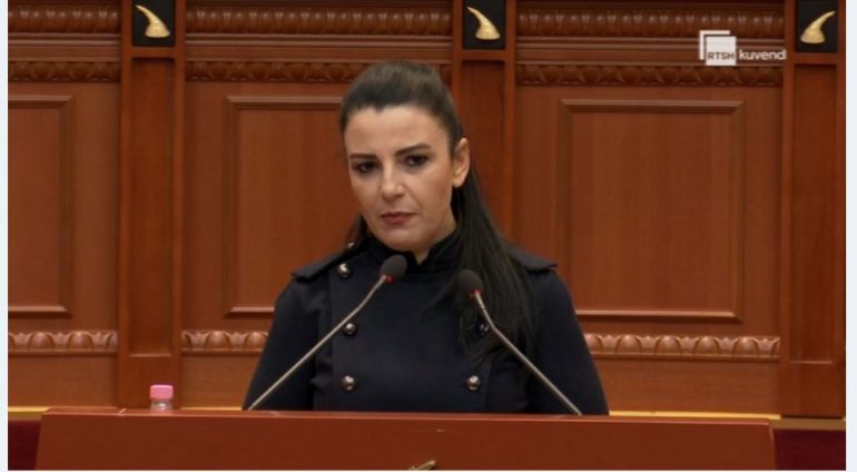 “NGRICA TË TILLA S´KA PASUR…”/ Balluku: Asnjë aks i bllokuar, qytetarët të respektojnë rregullat