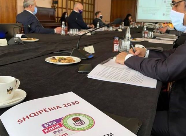 PROGRAMI I MANDATIT TË TRETË/ Synimet e PS në ekonomi, arsim, bujqësi, shëndetësi dhe infrastrukturë