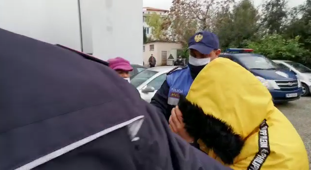 AKUZOHET SE PËRDHUNOI GJYSHEN/ Nipi: Kjo është lojë e babait, do shikohet pas 5 ditësh