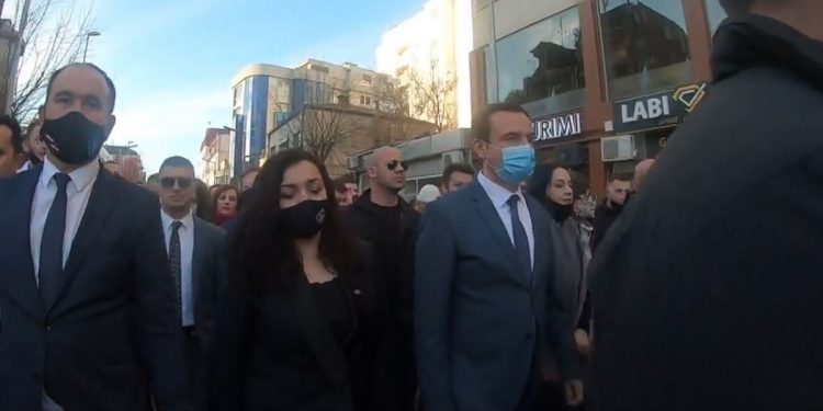 ZGJEDHJET NË KOSOVË/ Kurti e Osmani nisin fushatën: Referendumi në 14 shkurt…