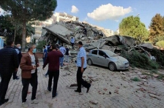 NJË TJETËR TËRMET I FORTË NË TURQI/ Shkatërrohen mijëra shtëpi e makina (FOTOT)