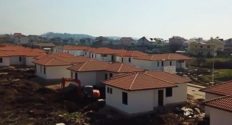 “NUK DO TË JENË KURRË VETËM”/ Rama publikon pamjet nga kantieri i ndërtimit të banesave në Fushë-Krujë (VIDEO)