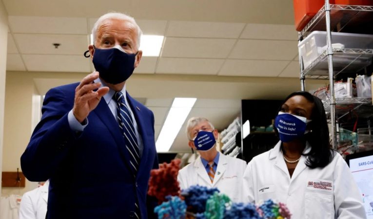 VAKSINIMI NË SHBA/ Biden: Kemi porositur 200 milion doza nga Moderna dhe Pfizer, deri në fund të korrikut…