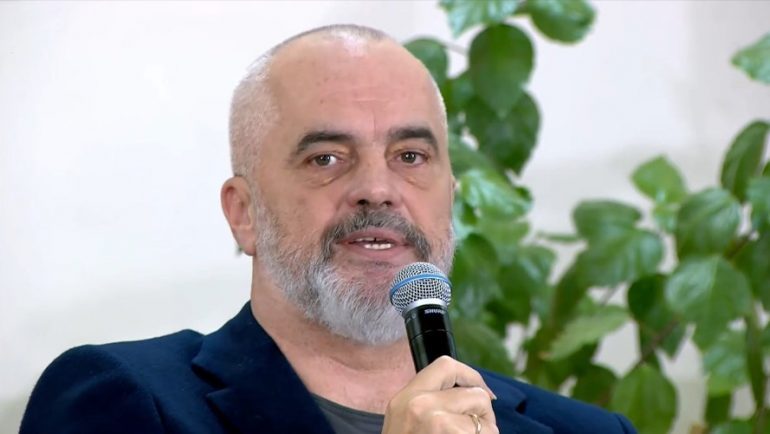 “NE SHOHIM PROJEKE…”/ Rama flet për aeroportin e Vlorës: Kërkesë e investitorëve, shumë shpejt…
