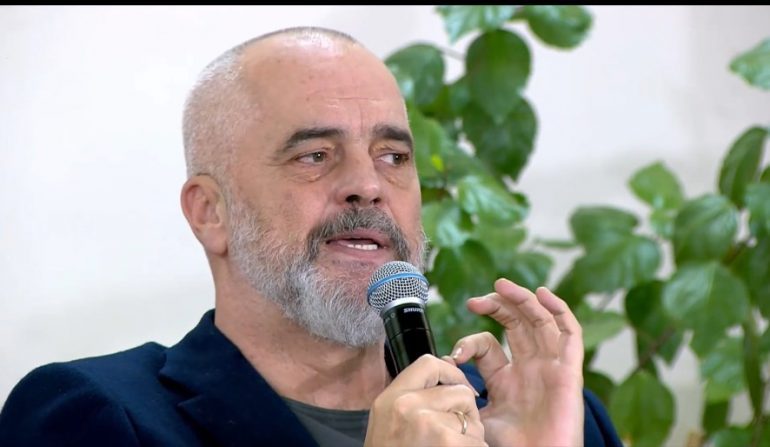 “LOJTAR I KATEGORISË SË TRETË”/ Rama ironizon Metën: Nderon Selam Musain, por fut në sherr Selenicën dhe Orikumin