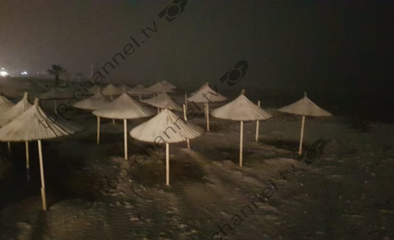 DËBORË NË GJITHË VENDIN/ Zbardhet Durrësi, pamjet e veçanta nga plazhi (VIDEO+FOTOT)