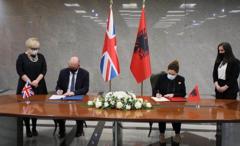E FUNDIT/ Nënshkruhet marrëveshja e partneritetit dhe tregtisë Shqipëri-Britani e Madhe dhe Irlandës së Veriut