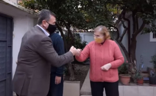 “TAKIM TË VEÇANTË ME MËSUESEN”/ Balla: Më ka mbajtur në krahë… (VIDEO)