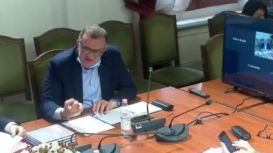“SHQIPËRIA NË JAVËN E 49-TË ME PANDEMINË”/ Beqaj: A nuk duhen vaksinuar ndër të parët ata që shkojnë në punë