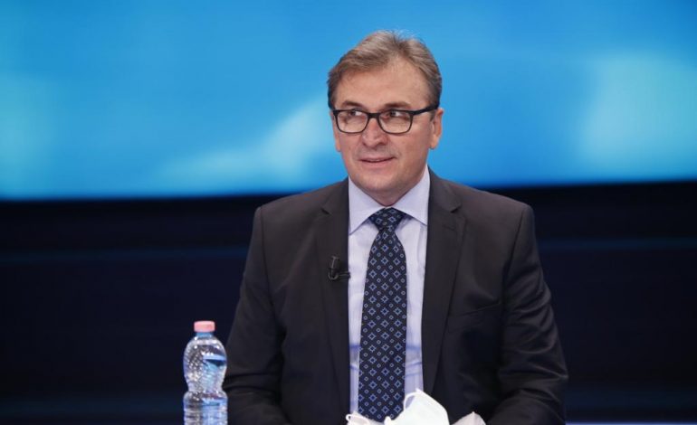 PARALAJMËRIMI i Brataj: Mendoj të shtojmë masat kufizuese për të shmangur kolapsin, ja kur rrezikojmë të MBYLLEMI