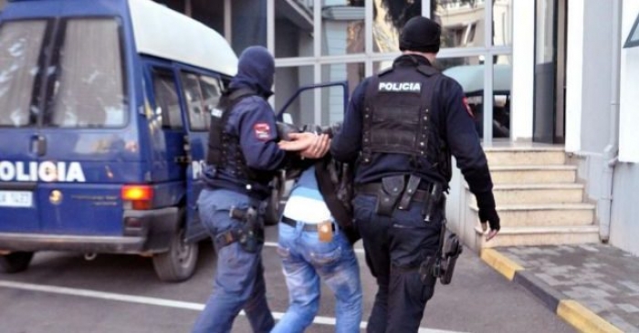 ARRESTOHET NJË 34-VJEÇAR NË MORINË/ I shpallur në kërkim ndërkombëtar për vjedhje me dhunë