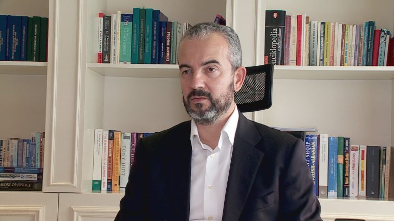 THIRRJE PËR PARTITË POLITIKE/ Celibashi: Plotësoni detyrimet e përcaktuara, 30 ditë fushatë