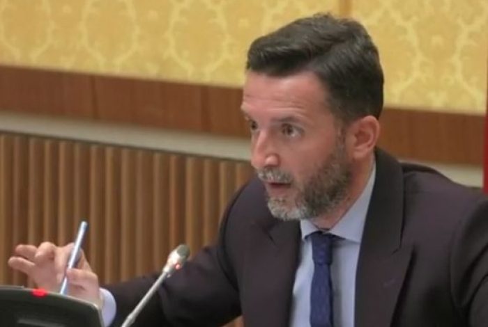 RRITJA E INFEKTIMEVE/ Braçe fajëson baret dhe restorantet: Po dëgjoj ulërimat e pronarëve, ta kenë të qartë se mbyllja është pasojë e sjelljes së tyre