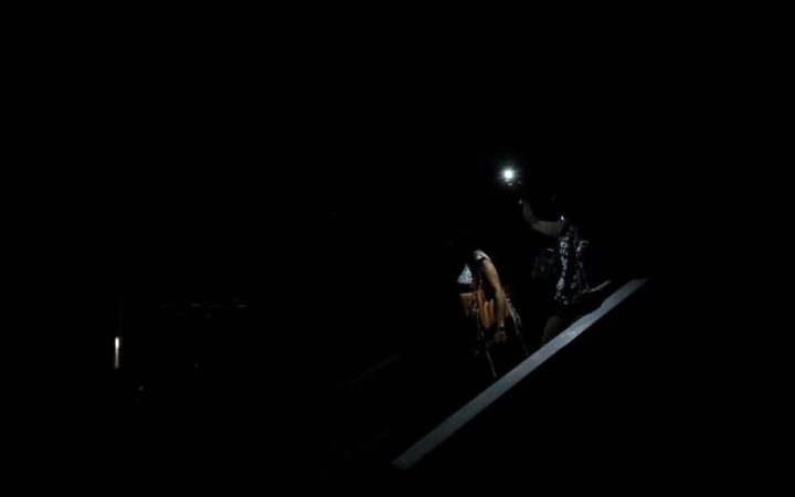 SHPËRTHIM I FUQISHËM NË GREQI/ Disa zona mbesin pa energji elektrike. Zbulohet shkaku…