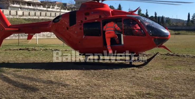 E TRISHTË/ Aksidentohet duke punuar tokën 55-vjeçari në Gramsh, dërgohet me helikopter…
