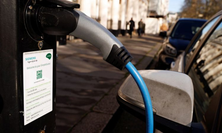 SHTOHEN SHITJET E MAKINAVE ELEKTRIKE NË EUROPË/ Gjermania, Italia dhe Franca rritjen më të madhe