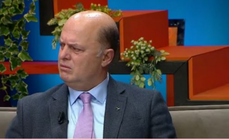 “E KAM KALUAR ME SHUMË PROBLEMATIKA”/ Rektori Malaj rrëfen luftën e familjes me COVID-19 dhe prek me atë që tregon për nënën e tij