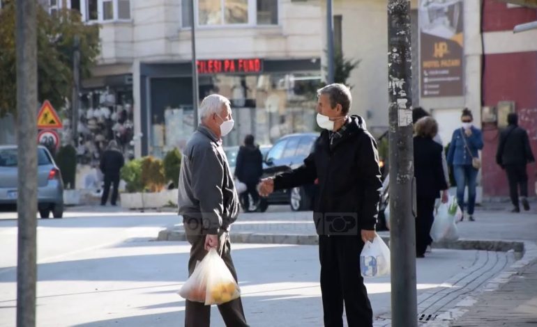 SITUATA/ Infektimet me COVID në Shqipëri, shumica vatra familjare. Ja çfarë thonë epidemiologët