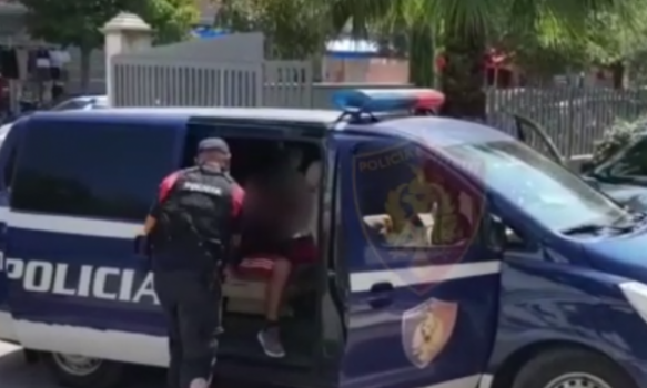 I DËNUAR ME MBI 7 VITE BURG PËR VJEDHJE/ Arrestohet 31-vjeçari nga Gramshi i shpallur në kërkim (EMRI)