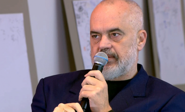 THUMBON KRYEMADHIN PËR SHKOLLËN “SAMI FRASHËRI”/ Rama: Del ajo e çmendura thotë do të bëhet në Paskuqan, njerëzit…