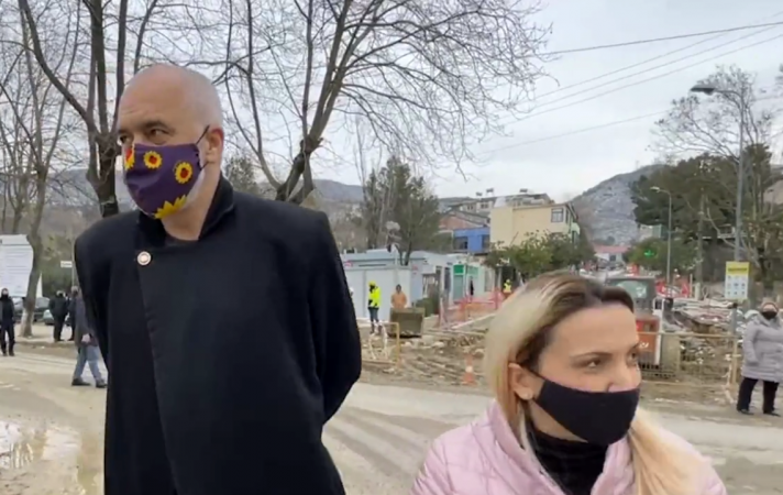 RINDËRTIMI/ Rama inspekton punimet në kantierin e spitalit të ri në Laç: Hapet brenda 4 muajsh