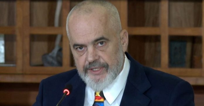 “ËSHTË LIDHUR KONTRATA…”/ Rama: Hekurudha Tiranë-Durrës gati për të filluar nga puna