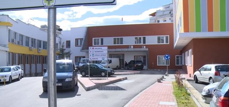 PËRKEQËSOHET SITUATA/ Regjistrohen dy raste vdekje nga COVID në Sarandë, dyfishohet numri i…