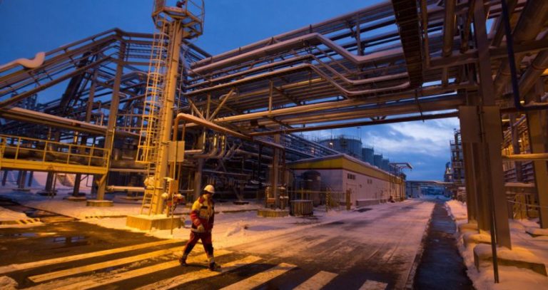 GJYKATA HOLANDEZE RRËZON BECCHETTIN/ Zhbllokohen zotërimet e Shqipërisë te kompania Shell
