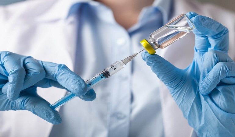 NGA ETHET DERI TEK DHIMBJET E KOKËS/ Cilat janë 6 simptomat më të zakonshme pas vaksinimit kundër COVID-19