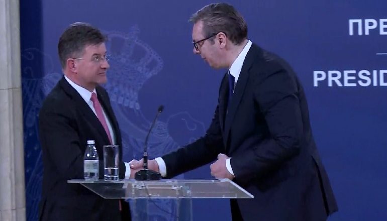 LAJÇAK NË SERBI/ Vuçiç: Të përkushtuar ndaj vazhdimit të dialogu me Kosovën! Kjo nuk nënkupton njohjen