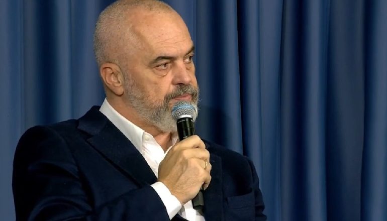 “THUMBON” BASHËN NGA LEZHA/ Rama: Çfarë pune ka bërë në jetë, të tregojë një gozhdë që ka ngulur në mur
