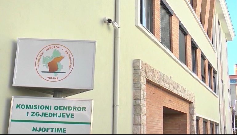 ZGJEDHJET E 25 PRILLIT/ KQZ verifikon tre kandidatë të dyshimtë. Një nga lista e PD-së në Durrës, dy të pavarur
