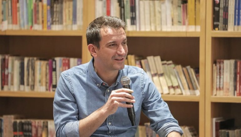TAKIM ME VOTUESIT PËR HERË TË PARË/ Veliaj: Heronjtë e sotëm janë si Luljeta dhe Najada, nuk veshin…