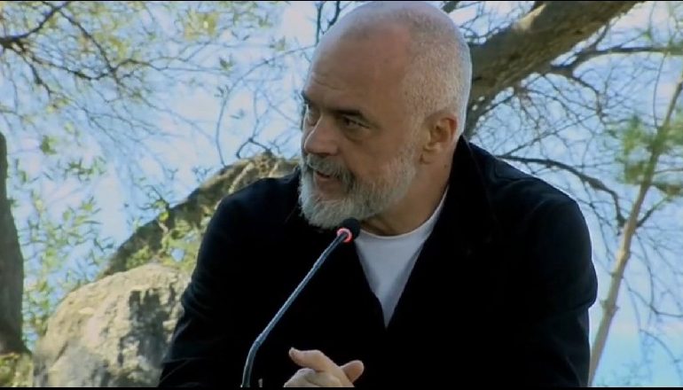 LISTAT E PD NË VLORË/ Rama: Asnjë banor Vlore në skuadër, si mund të thonë votoni ju për njerëz që…