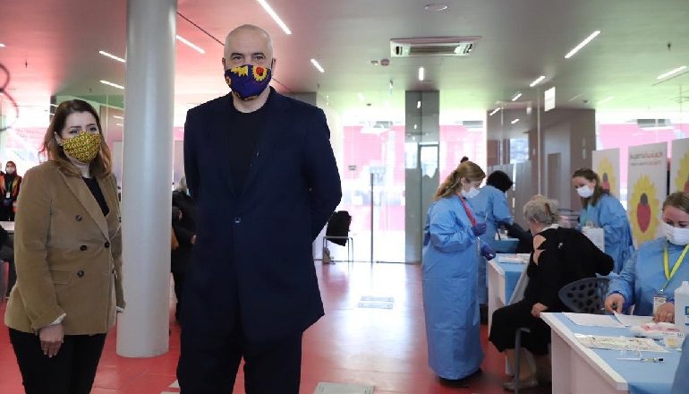 ZBARDHET AKTI NORMATIV/ Qeveria i hap rrugë vaksinave të tjera anti-COVID. Edhe ruse e kineze?