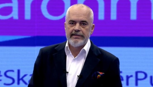DITA E SULLTAN NEVRUZIT/ Rama poston FOTON e veçanë dhe uron besimtarët e kumunitetit Bektashian