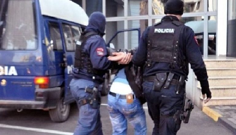 NGACMOI SEKSUALISHT TË MITURËN/ Arrestohet 31-vjeçari nga Kuçova