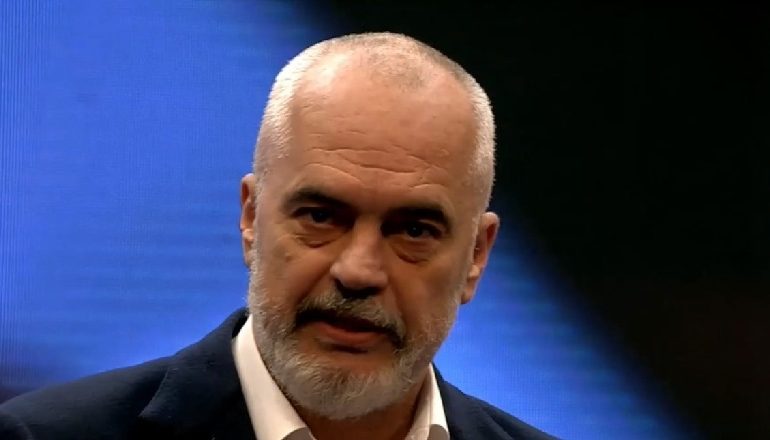 “SHËRBIMET PËR QYTETARËT DHE BIZNESET”/ Rama: Sa shumë rradhë keni pritur për çdo copë letër para 7 vitesh, tani gjërat…
