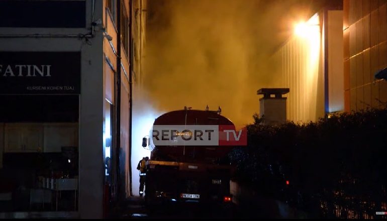 ZJARRI NË QENDRËN TREGTARE/ Pas 16 orësh roja që u bllokua brenda magazinës nuk është gjetur ende