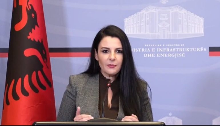 AKANDI PËR PARKUN FOTOVOLTAIK TË SPITALLËS/ Balluku: Morëm oferta nga 5 kompani të mëdha në botë