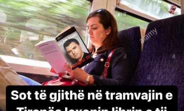 Sot në "tramvajin" e Tiranës, po lexohej libri i... Lulzim Bashës!