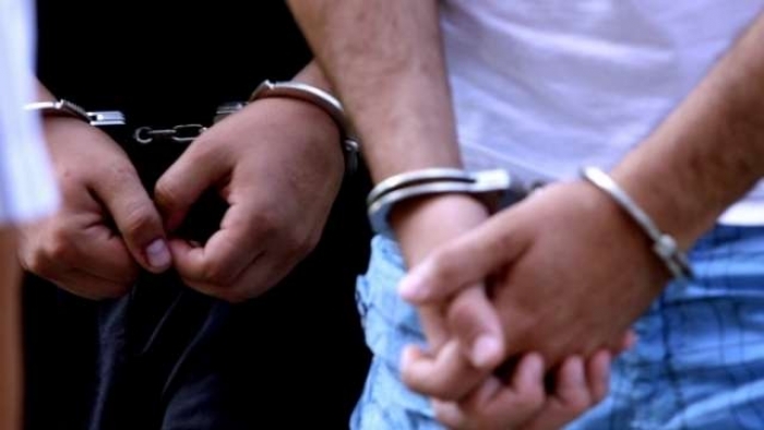 DROGË DHE DHUNË NDAJ NËNËS/ Arrestohen dy të rinj në Tiranë