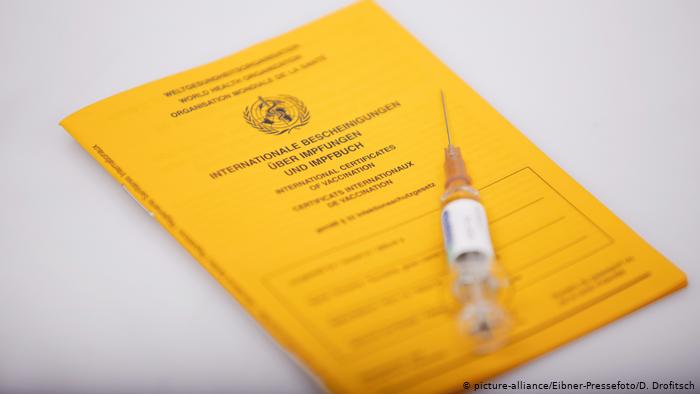 KORONAVIRUSI/ OBSH refuzon planet e BE-së për librezat e vaksinimit: Ja kur pritet marrë fund pandemia