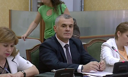E BUJSHME/ Bujar Leskaj dorëhiqet nga kandidimi në Qarkun e Vlorës. Basha dërgon me urgjencë…