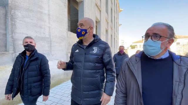 PAS VENDIMIT PËR LARGIMIN E LELIT/ Rama takim në Vlorë me kandidatët për deputetë (VIDEO)