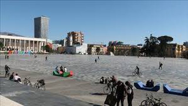 IMUNITETI I TUFËS ENDE LARG/ Ekspertët: Vendi do të jetë nën presionin e pandemisë deri në…